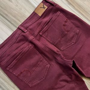 American Eagle Super Stretch Jegging in maroon